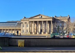 HUDDERSFIELD RAILWAY STATION