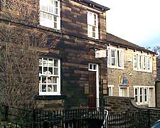 almondbury halifax.jpg (19829 bytes)