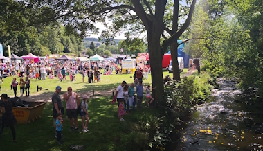 duck race holmfirth