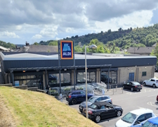 aldi milnsbridge