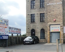 SELF STOREAGE LEEDS ROAD