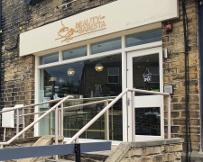 Beauty & The Barista, Lindley