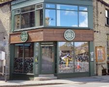 Lou & Joe's Burgers, Holmfirth