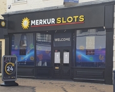 Merker Slots, Huddersfield