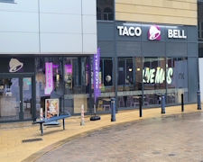 taco bell huddersfield